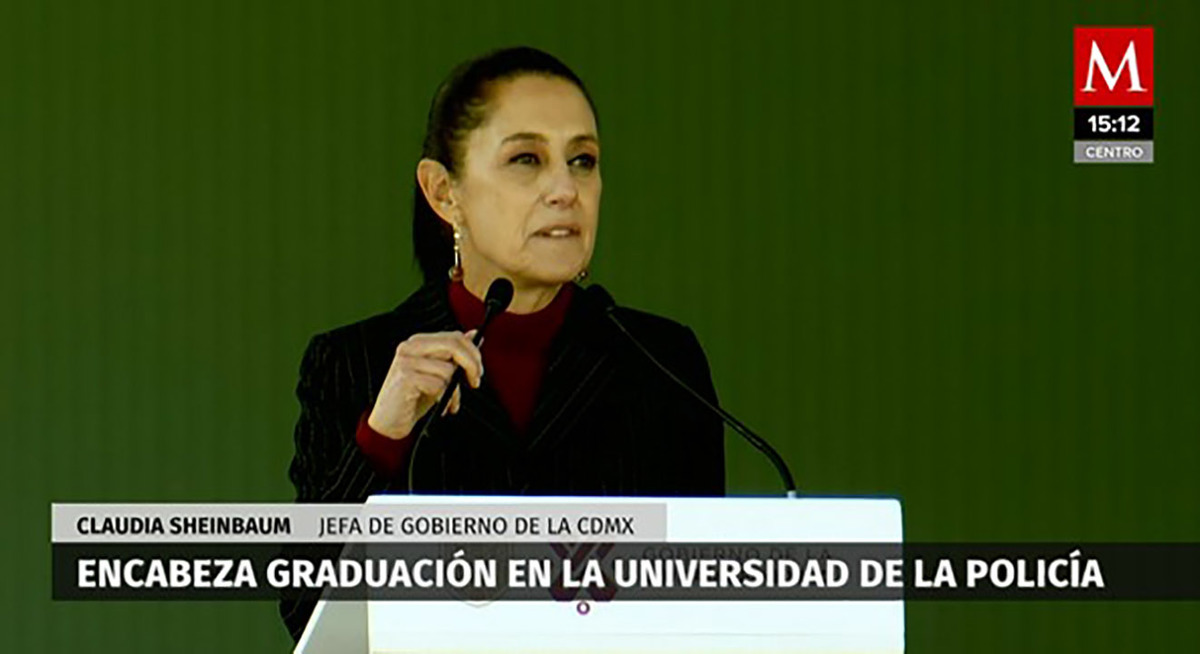 Claudia Sheinbaum acudió a la graduación en la Universidad