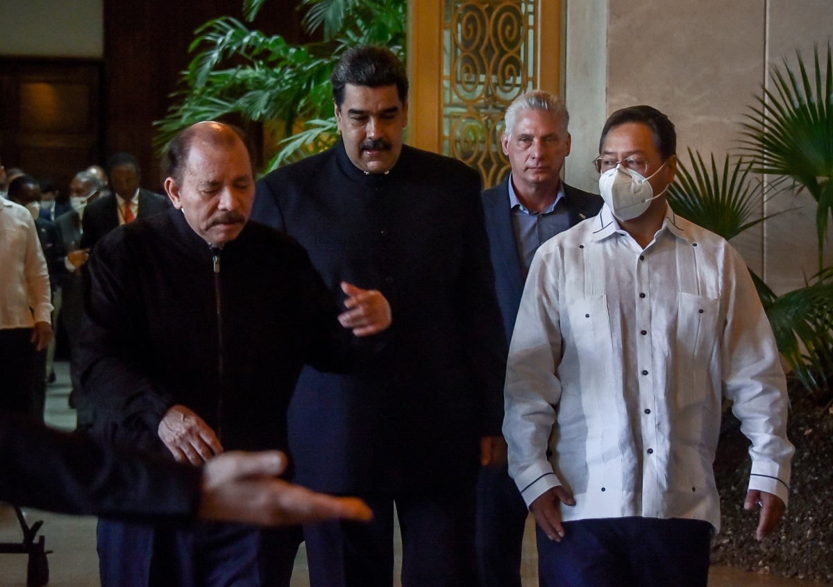 Daniel Ortega, presidente de Nicaragua, junto a Nicolás Maduro, Miguel Díaz-Canel y Luis Arce en la reunión del ALBA. (Xinhua / Archivo)