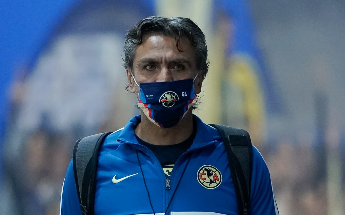 Gilberto Adame, auxiliar técnico de América (Imago7)