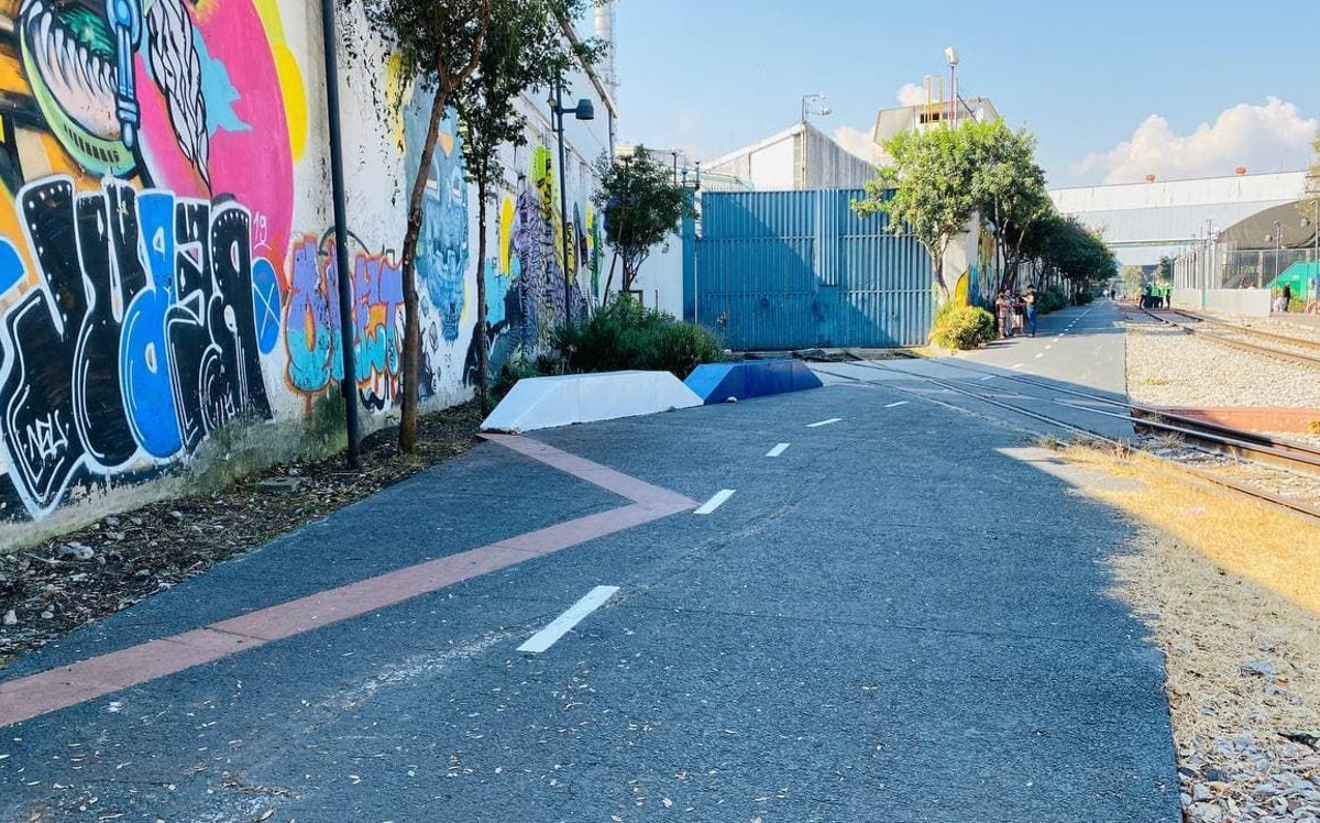 Voluntarios empezaron la limpieza del Parque Lineal. | Especial