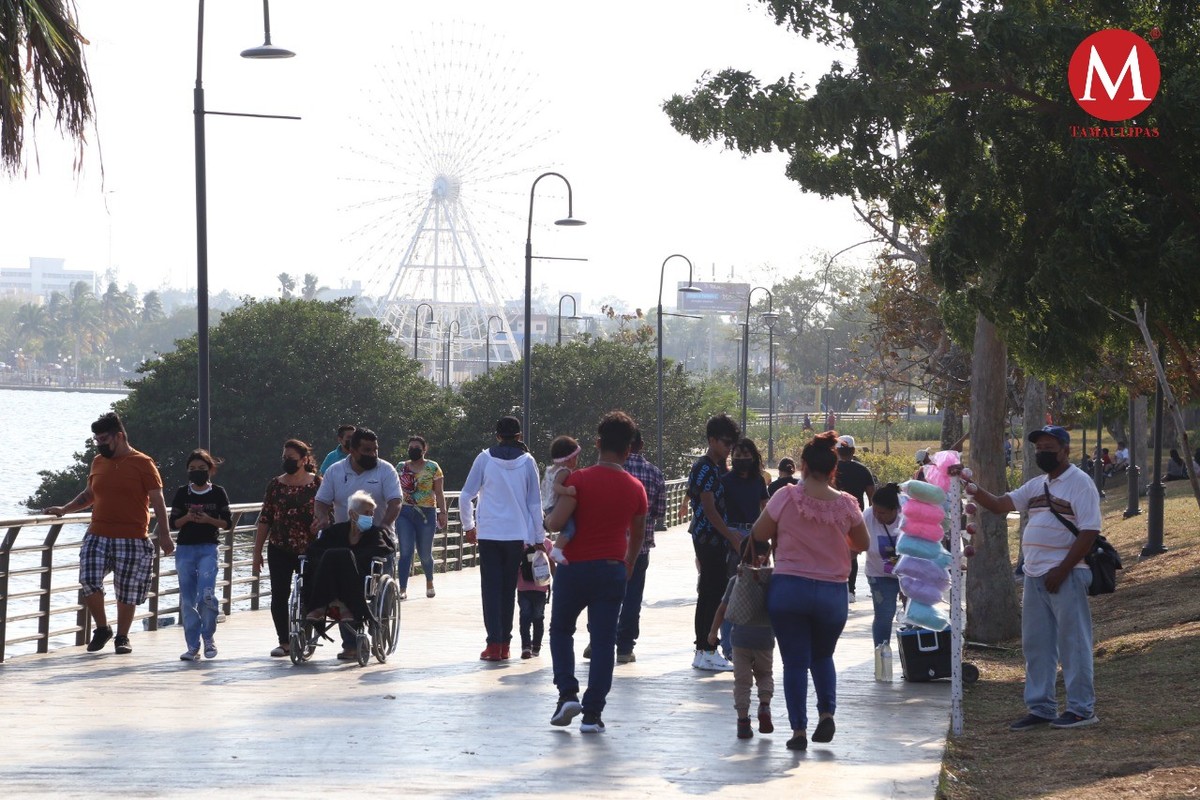 A pesar de las alertas de salud por ómicron los paseos en la laguna no paran.