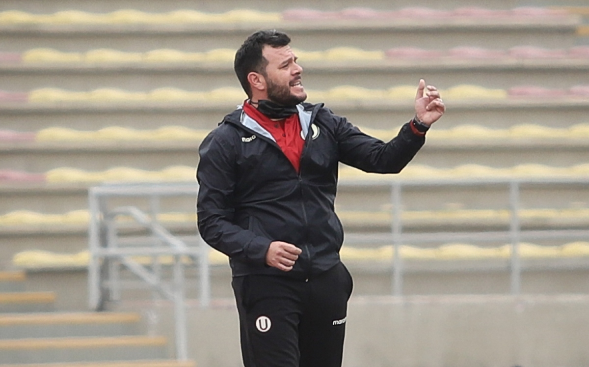 Juan Pablo Durand, ex entrenador del Universitario femenino (www.universitario.pe)