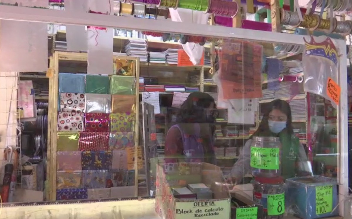 Papelerías esperan que la nueva variante del Covid no afecte su economía / Stefany Yedra