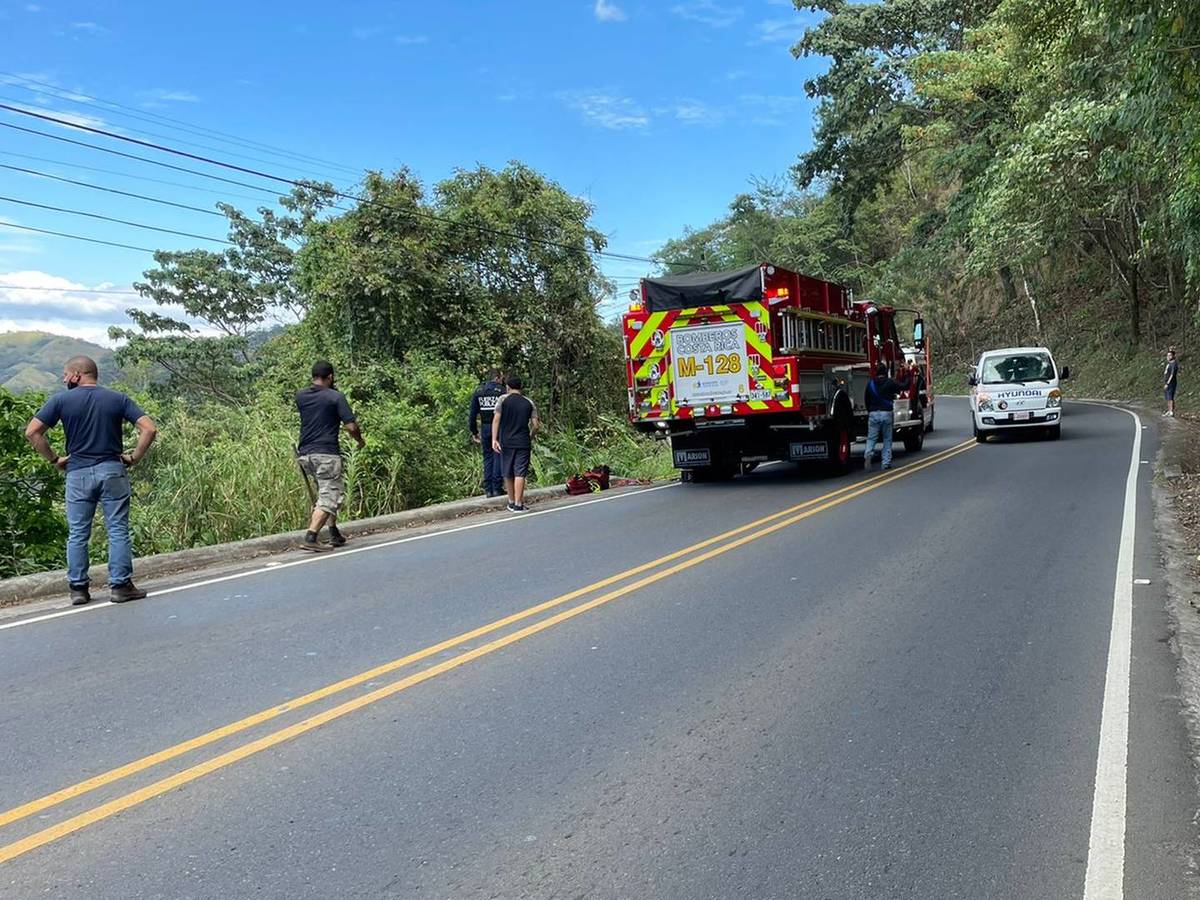 La situación fue en medio de carretera en Costa Rica. | Foto publicada por Teletica
