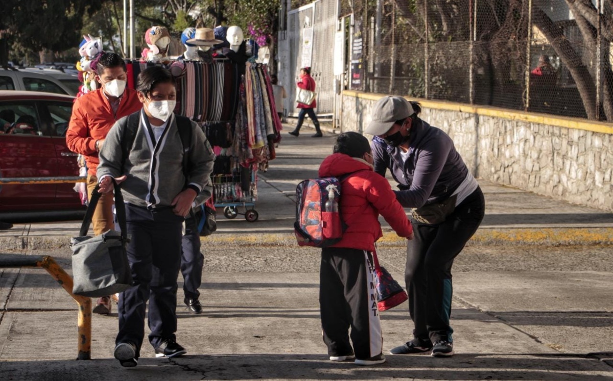 Alumnos en Puebla pueden retomar clases virtuales | Melanie Torres