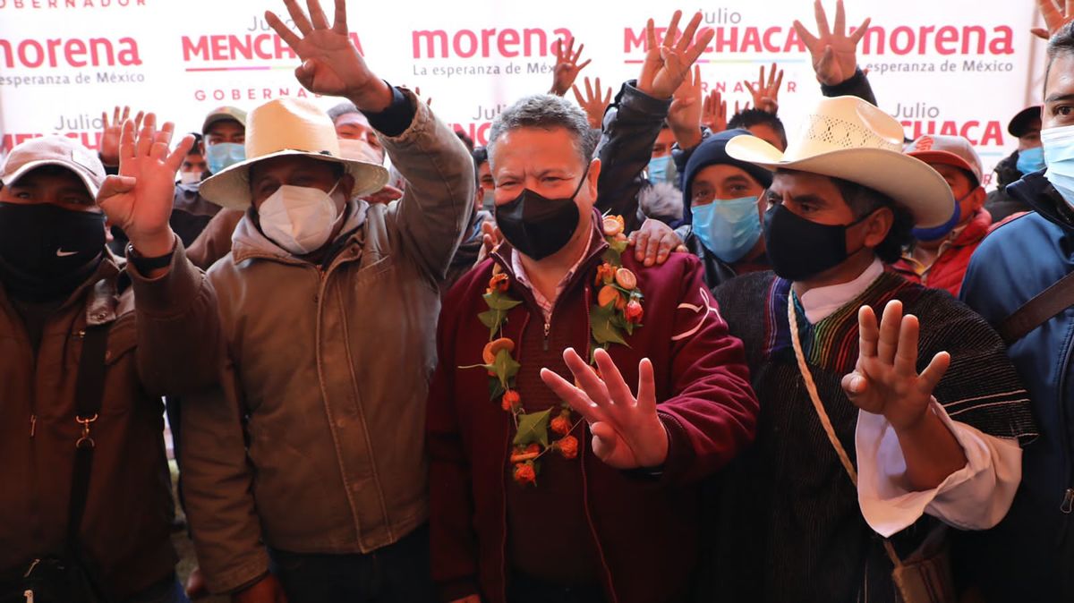 Julio Menchaca precandidato de Morena inició su precampaña en la Sierra Otomí-Tepehua de Hidalgo (Cortesía)