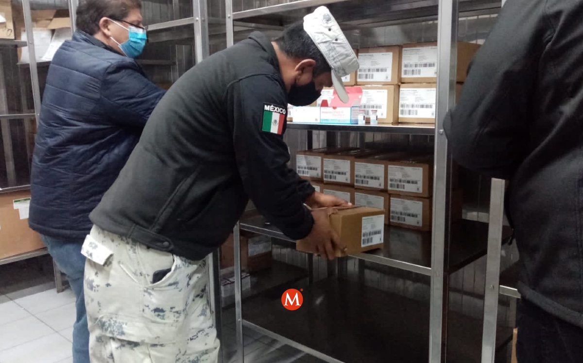 Llegan vacunas covid-19 de Moderna para maestros de Tamaulipas. (Antonio Hernández)