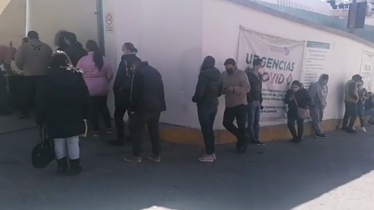 Personas buscan realizarse una prueba de covid-19 o incapacidades. | Omar Hernández
