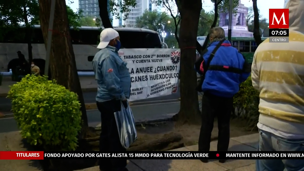 Protestan integrantes de la CNTE y ANUEE
