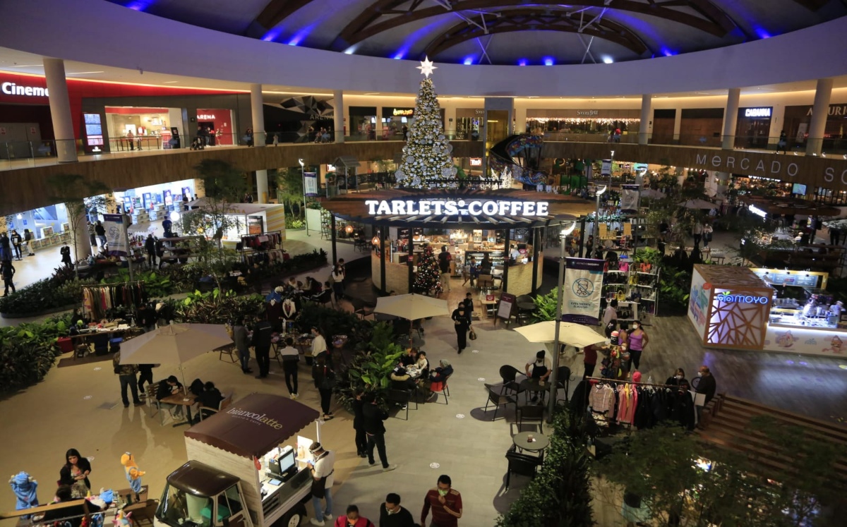 Vista general del centro comercial Solesta en Puebla | Andrés Lobato