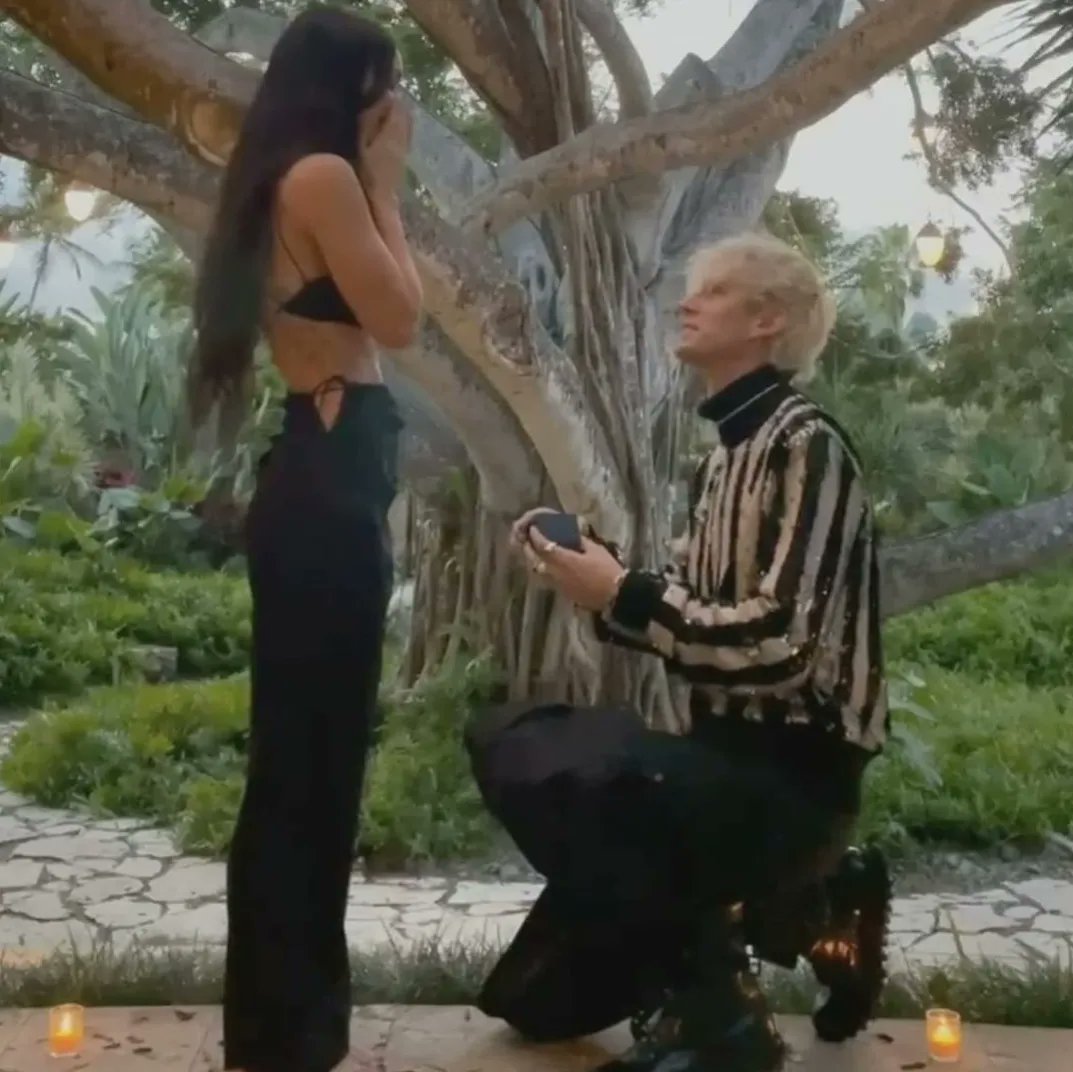 Megan Fox acepta propuesta de matrimonio de Machine Gun Kelly. / Instagram