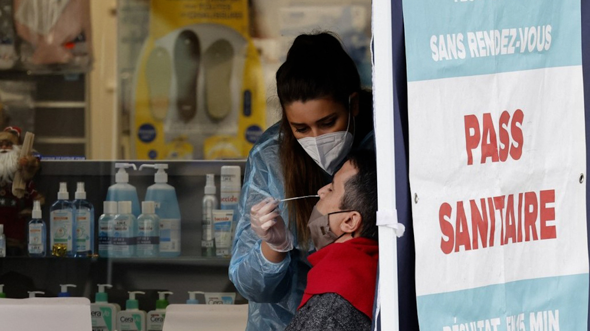 OMS prevé que más del 50% de la población de Europa contraiga ómicron