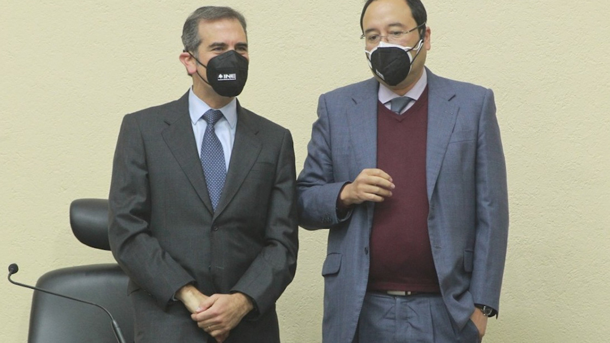 Consejeros del INE reprochan persecución penal