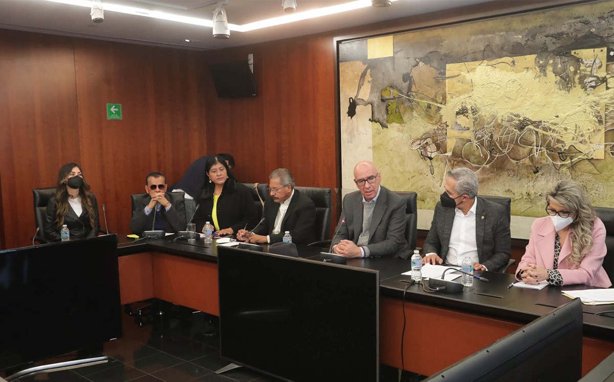 Dante Delgado dio cuenta que hasta hoy han recibido 50 casos de abuso de autoridad. | Especial