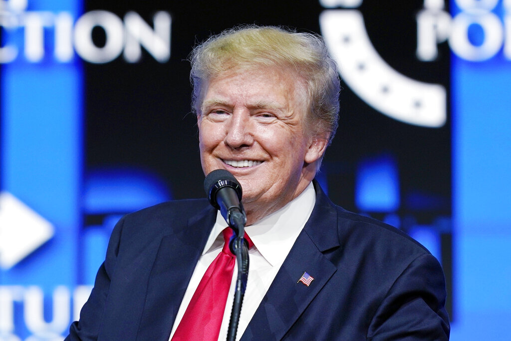 El ex presidente de Estados Unidos, Donald Trump reitera que se cometió fraude electoral en 2020. (AP / Archivo)