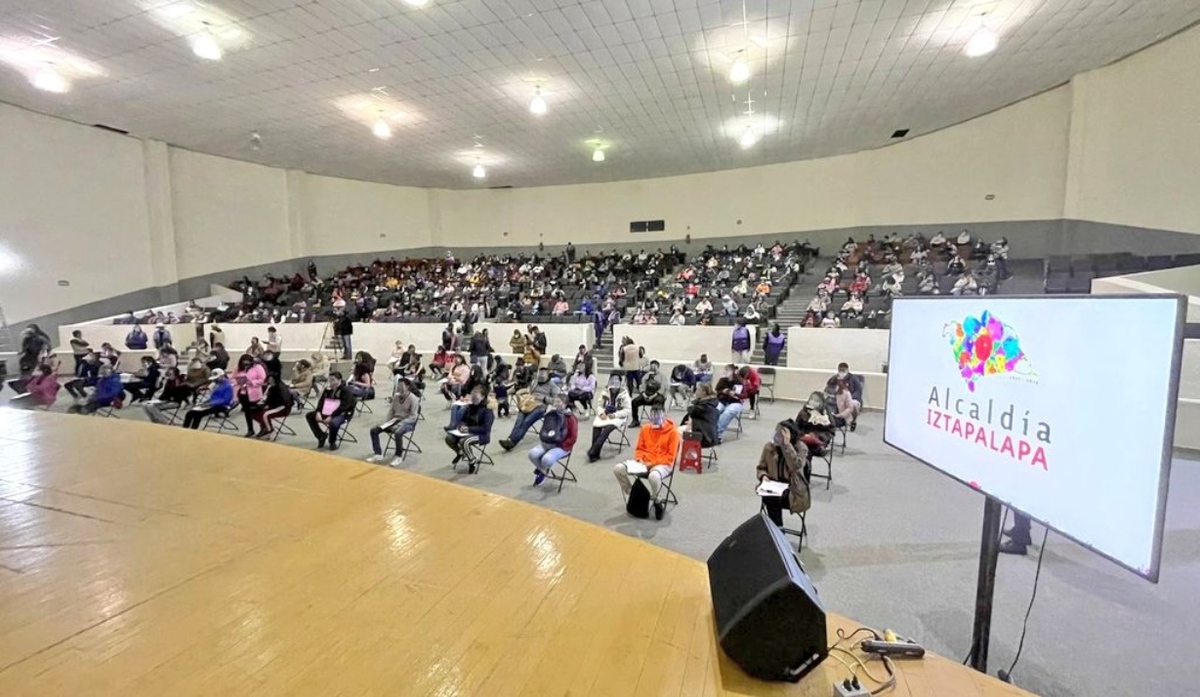 El programa pretende  brindar oportunidades a los jóvenes que no estudian ni trabajan. | Twitter: @ClaraBrugadaM