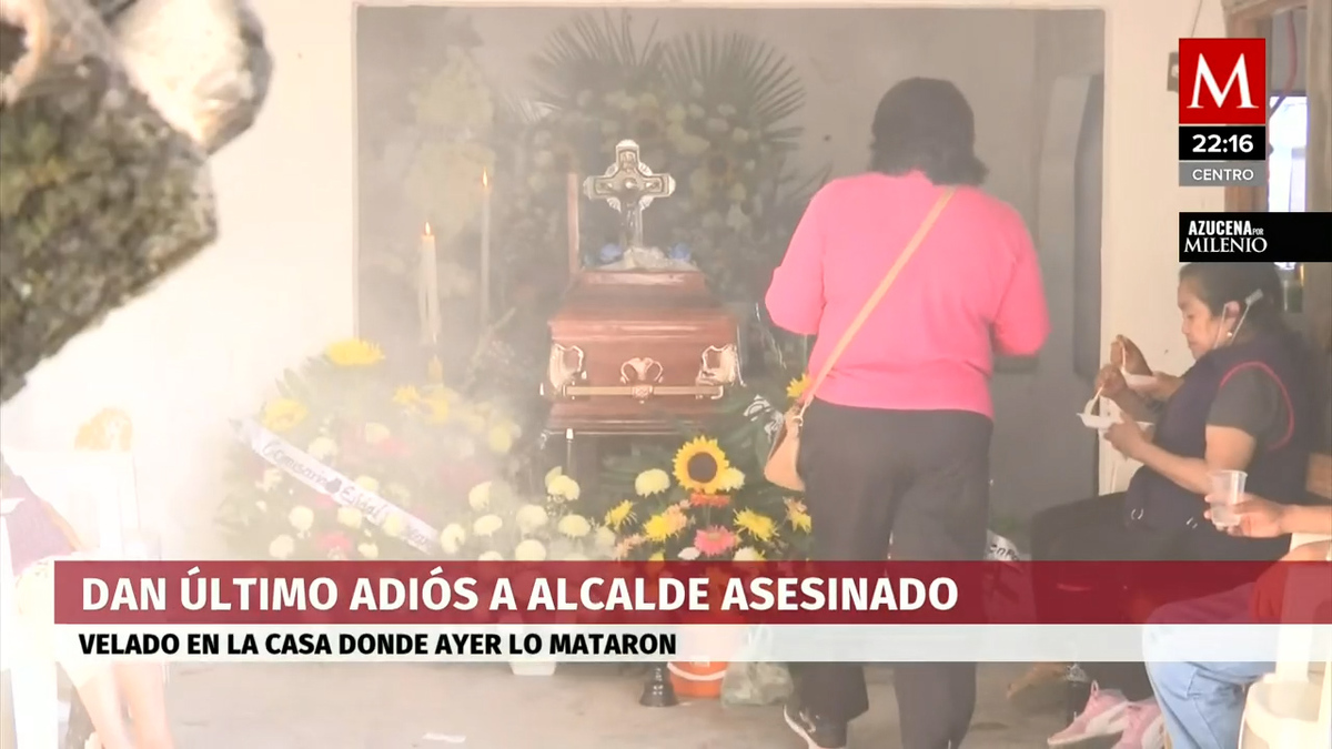 Entre rezos y brindis, velan al presidente municipal de Xoxocotla