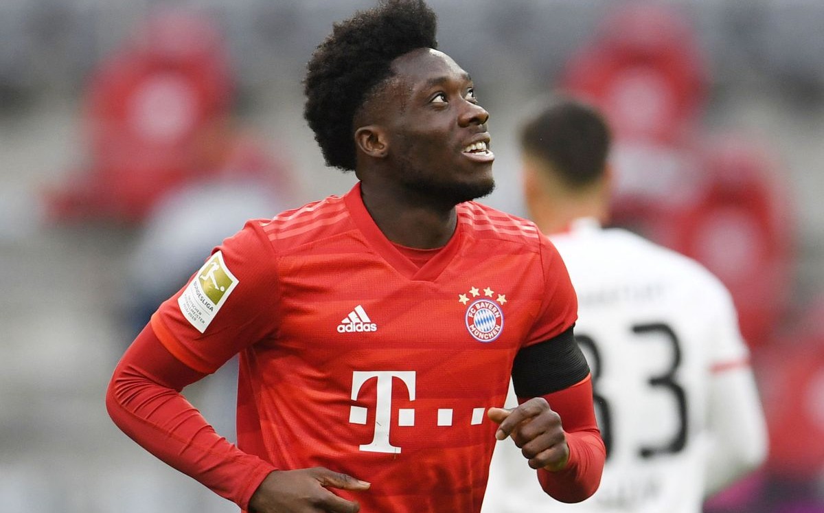 Alphonso Davies sufre inflamación del miocardio tras padecer covid-19 (Reuters)