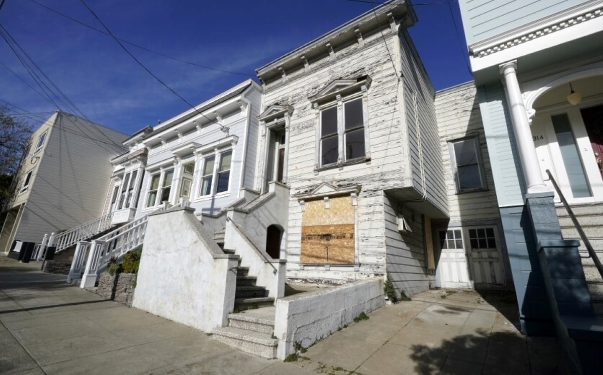 La peor casa en la mejor cuadra de San Francisco fue vendida por 2 mdd. | Especial
