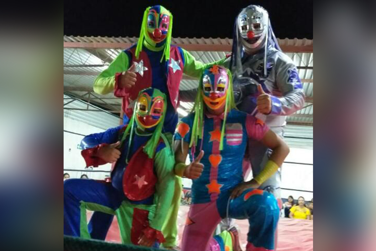 Circus, Circus jr, Payasito y Payasito jr, una familia de luchadores laguneros. (cortesía)