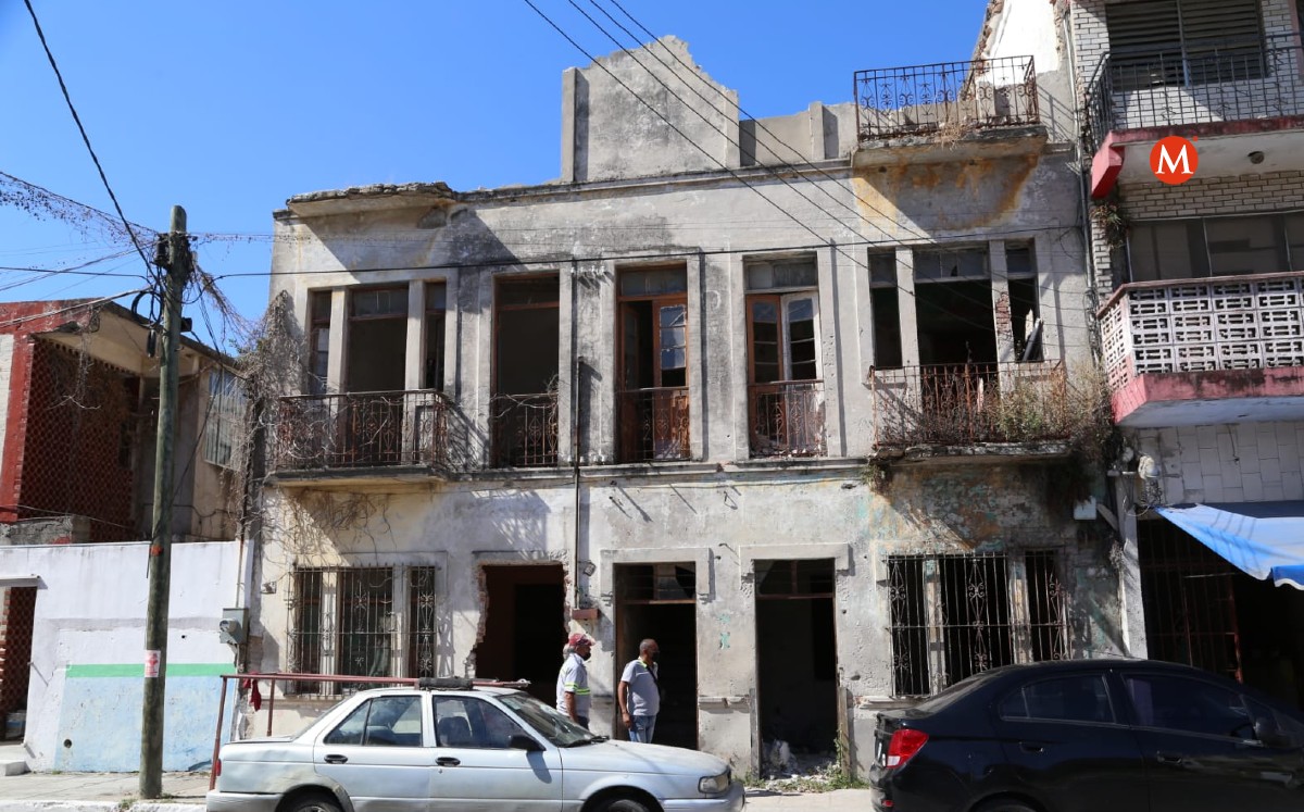 Edificios en riesgo en zona centro de Tampico. (Yazmín Sánchez)