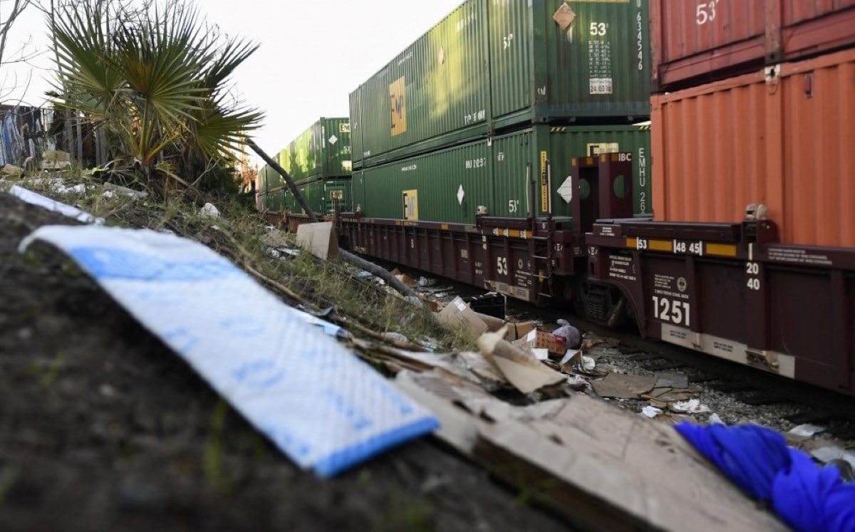 Los saqueos de los vagones aumentan cada día en Los Ángeles. | AFP