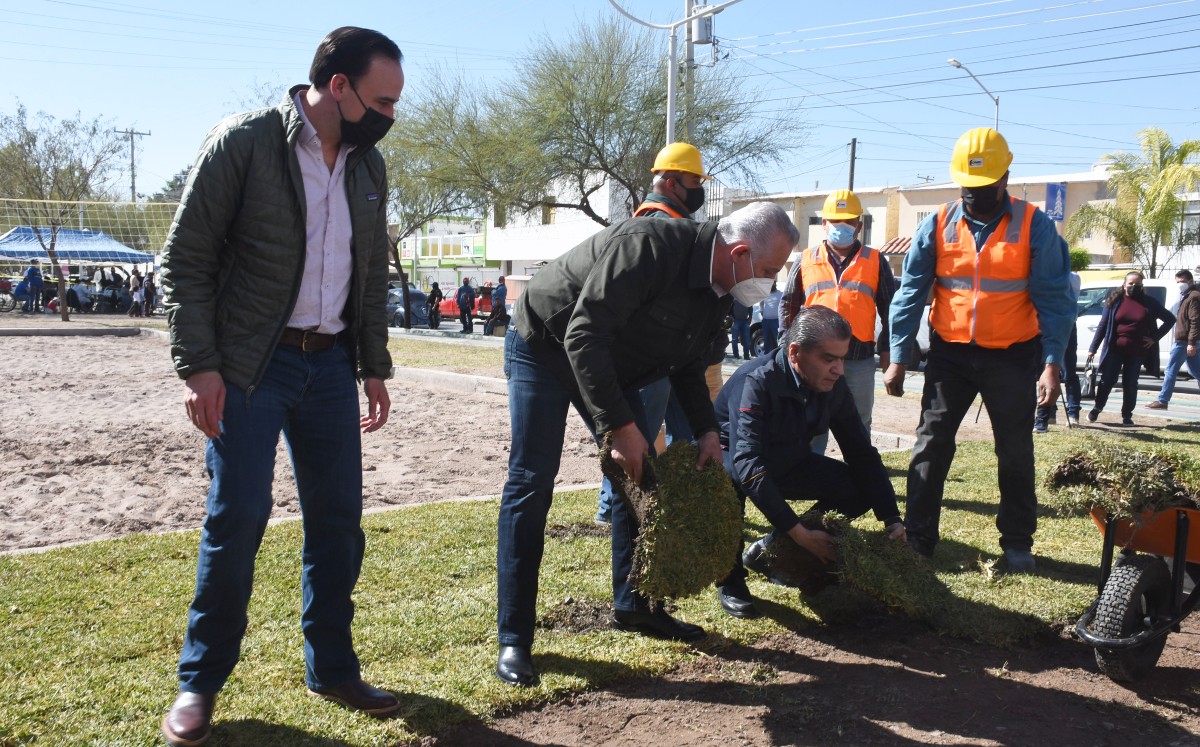 Miguel Riquelme encabezó el arranque de la rehabilitación de la Línea Verde. (Mauricio Román)