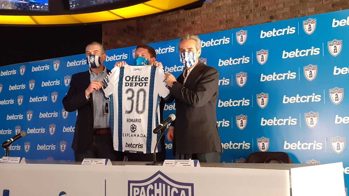 Presentación del nuevo patrocinador de los tuzos de Pachuca (Teodoro Santos)