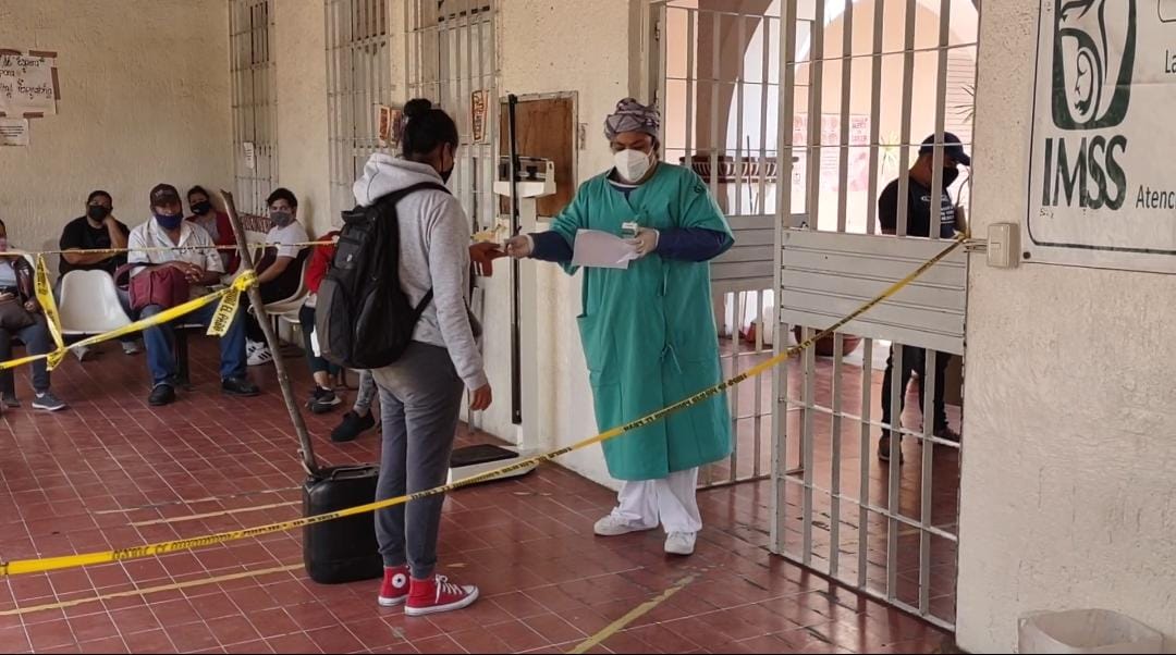 Pacientes piden mejor atención en unidad médica 54 del IMSS (Pablo Nuñez)