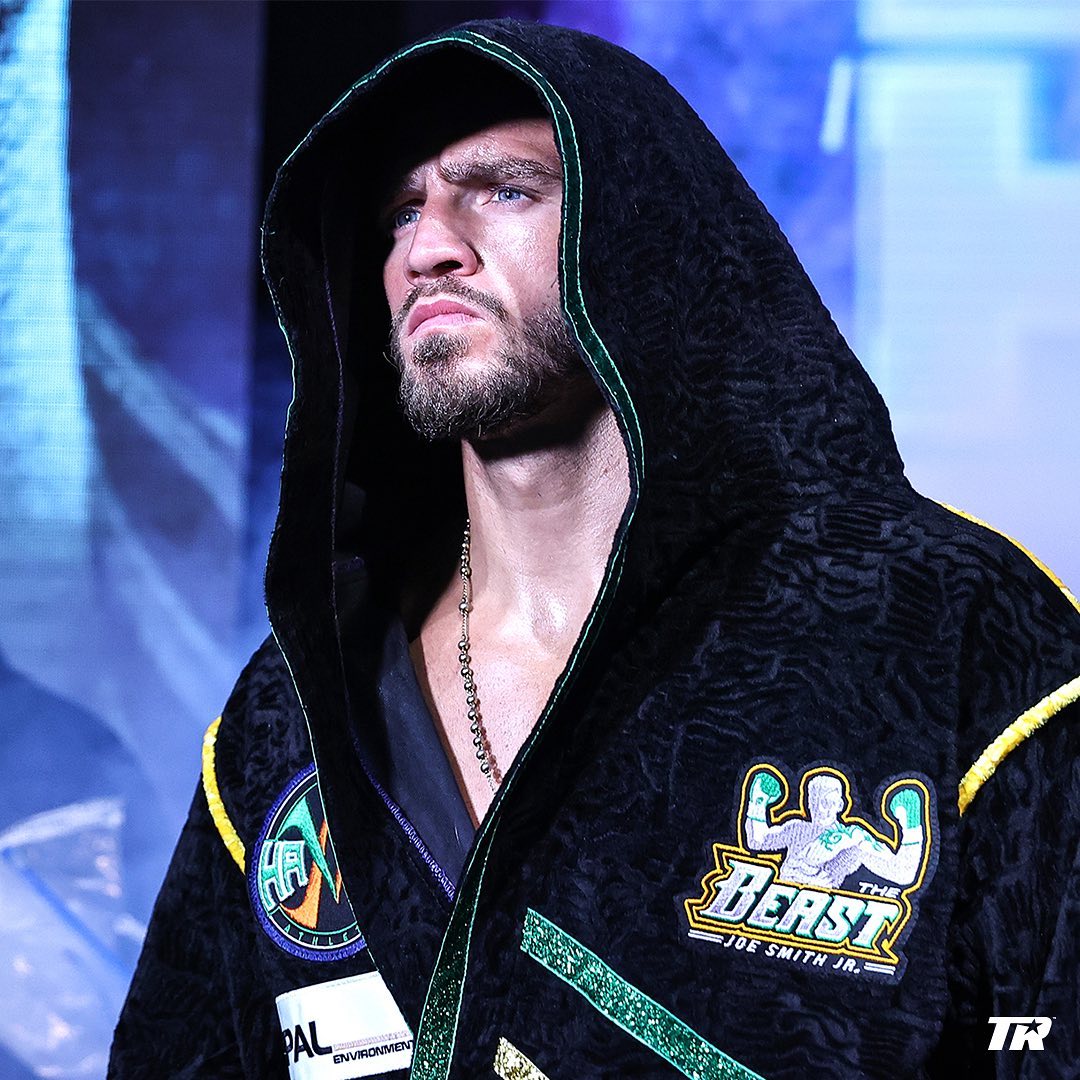 Joe Smith retiene título semicompleto de la OMB (Instagram)