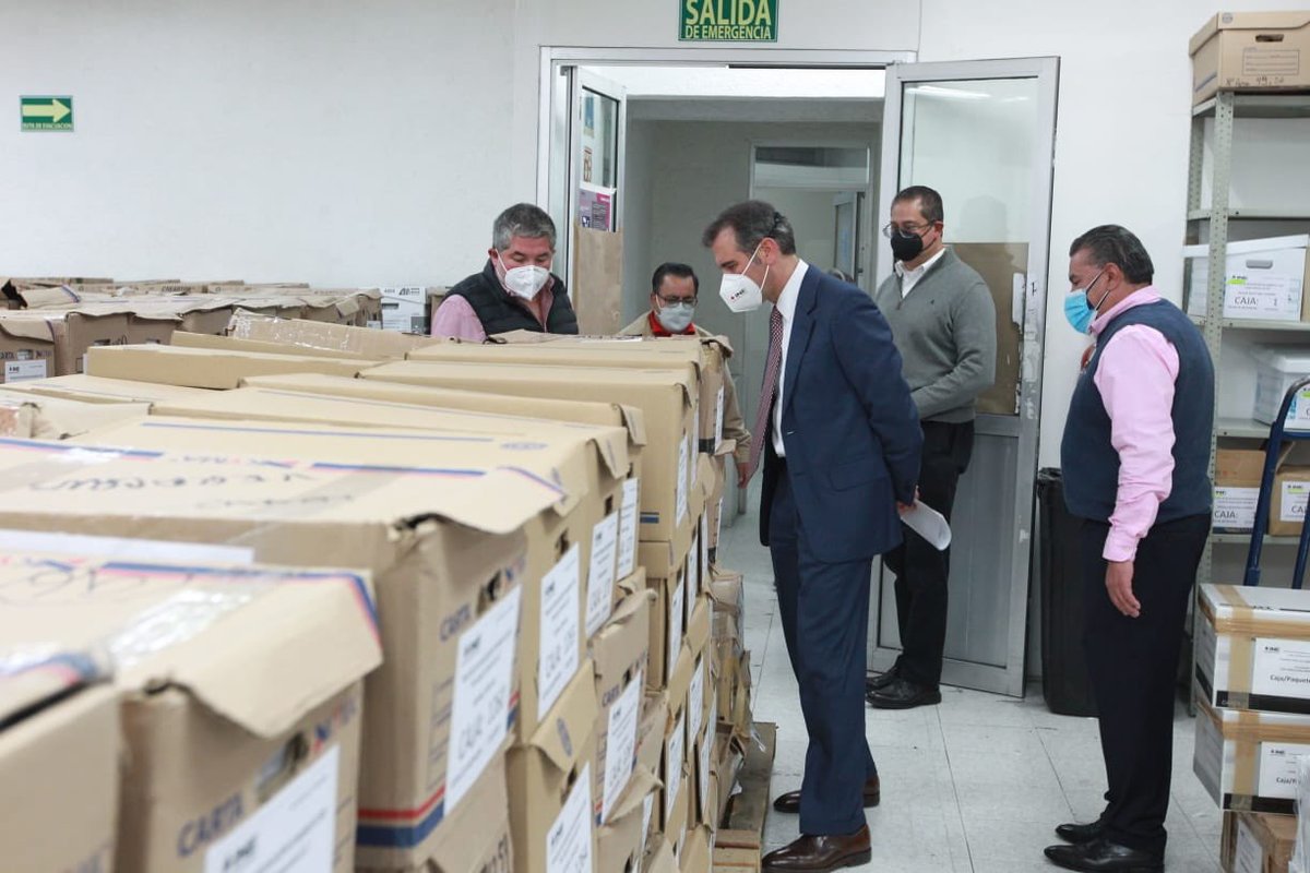 Lorenzo Córdova supervisó la verificación de firmas para revocación de mandato. (Twitter INE)
