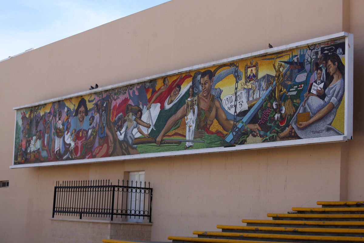 Mural realizado por Raul Flores, artista que proyectó la vida en La Laguna.| Mauricio Román.