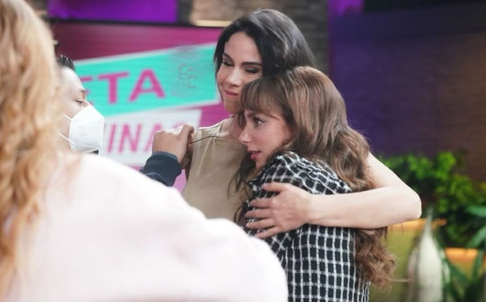 Paola Rojas junto a Natalia Téllez en el programa "Netas divinas"