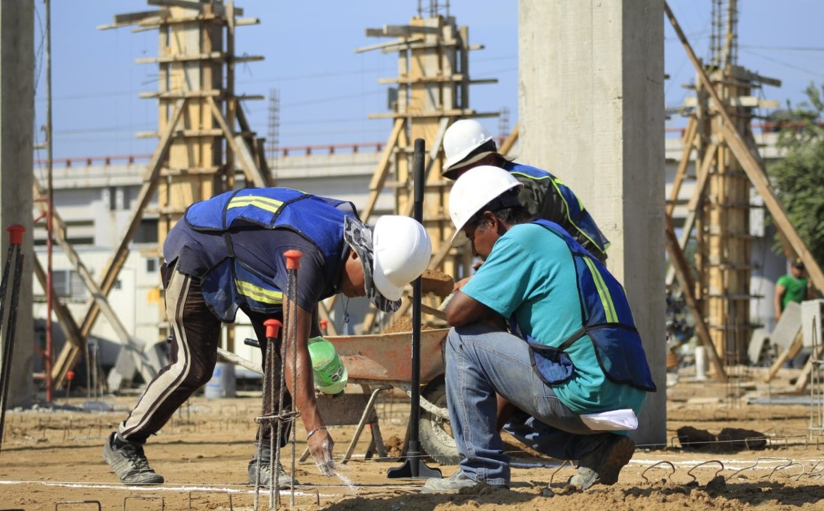 Actividad del sector de la construcción en obras en Tamaulipas.