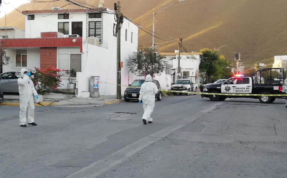 En calidad de No Nombre, el cuerpo fue trasladado al Servicio Médico Forense de Monterrey. Foto: Agustín Martínez