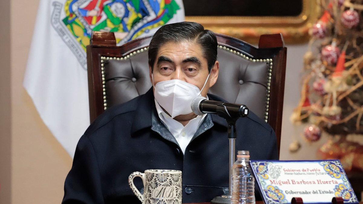 Miguel Barbosa, gobernador de Puebla, da positivo a covid-19