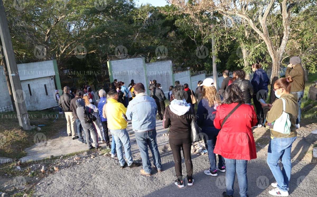 Refuerzo covid para maestros en Tamaulipas. (Yazmín Sánchez)