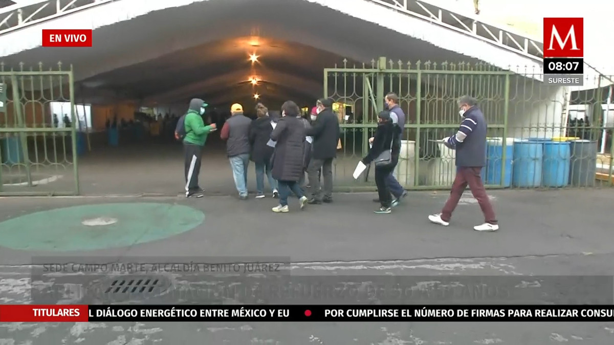 Aplican vacunación de refuerzo de 50 a 59 años en Campo Marte