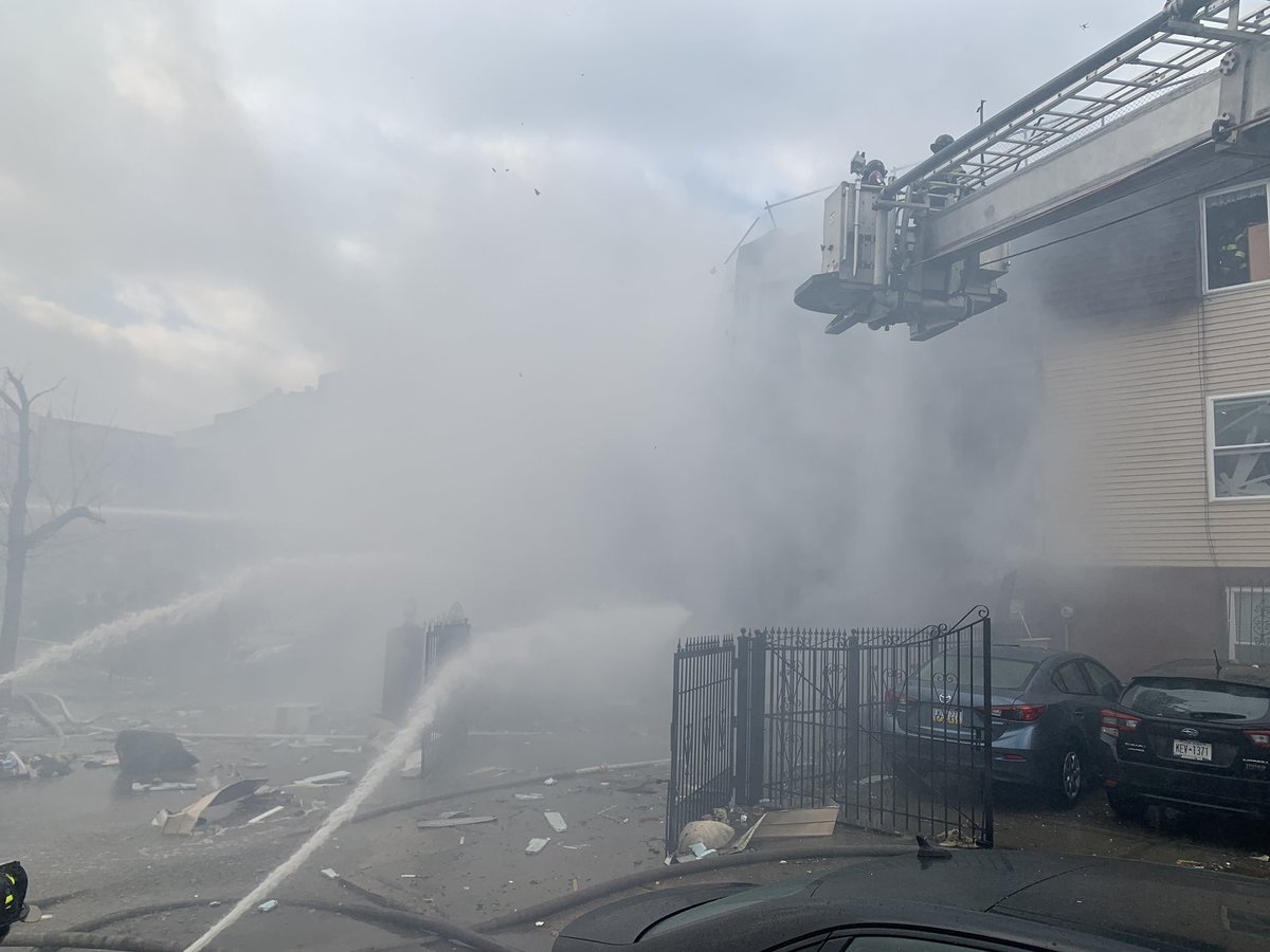 El incendio se registró en una casa en el Bronx. | Foto: Departamento de Bomberos de Nueva York