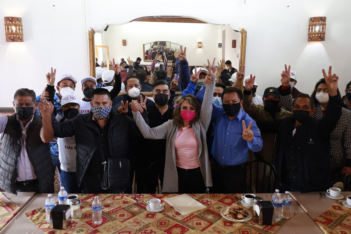 Isis Xóchitl Martínez Merino | Andrés Lobato