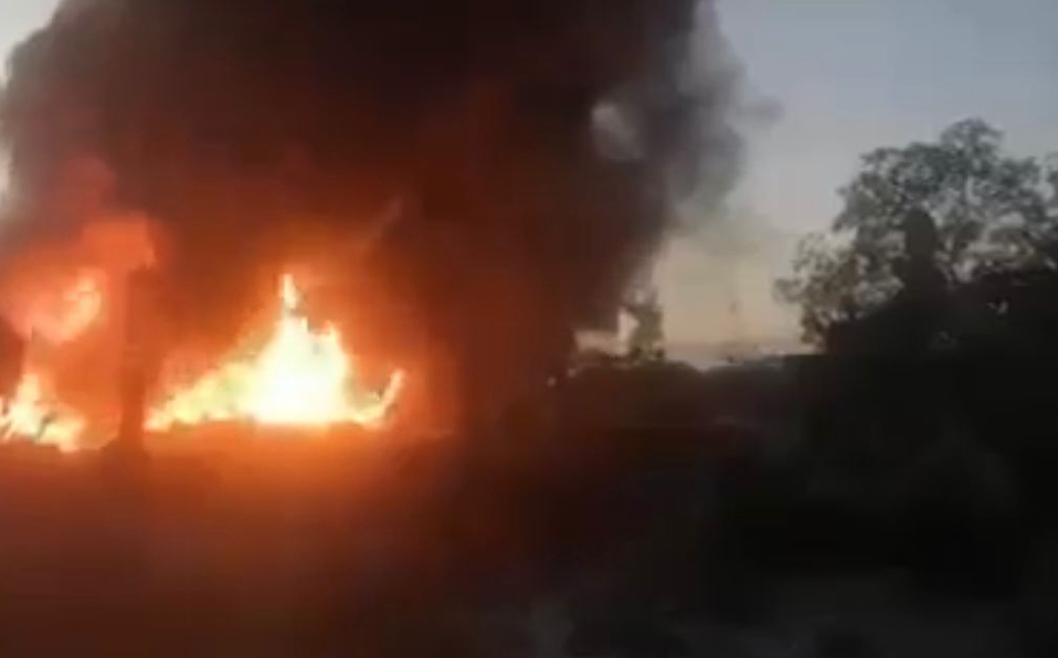 En Nopala explota una toma clandestina y hay dos camionetas calcinadas