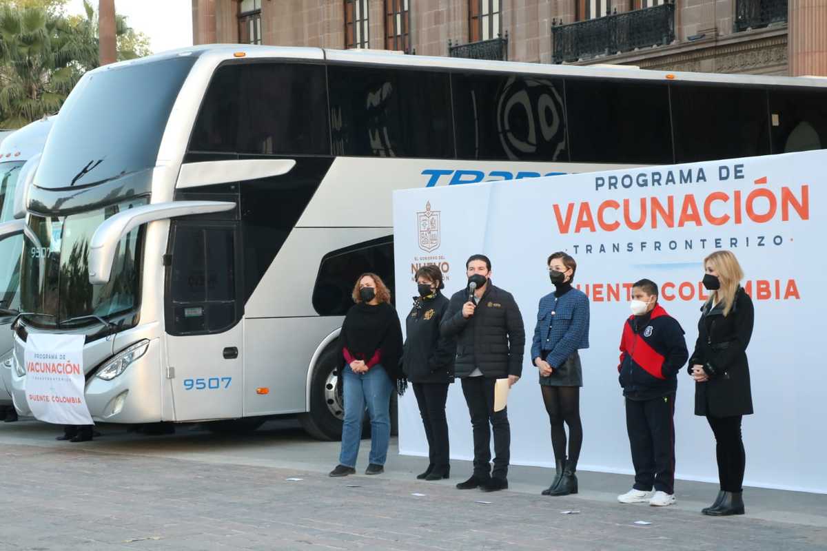 Esta semana también empezaron a llevar a los menores de diversas escuelas en autobuses. Foto: Leonel Rocha