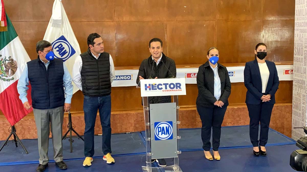 Damián Zepeda, exdirigente en México y senador de la República, estuvo de visita en Durango. (Gilberto Lastra)
