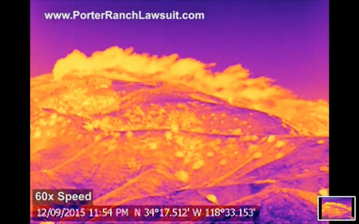 Imagen infrarroja de la liberación de gas del pozo Aliso Canyon. (Foto: Business Wire vía AP)