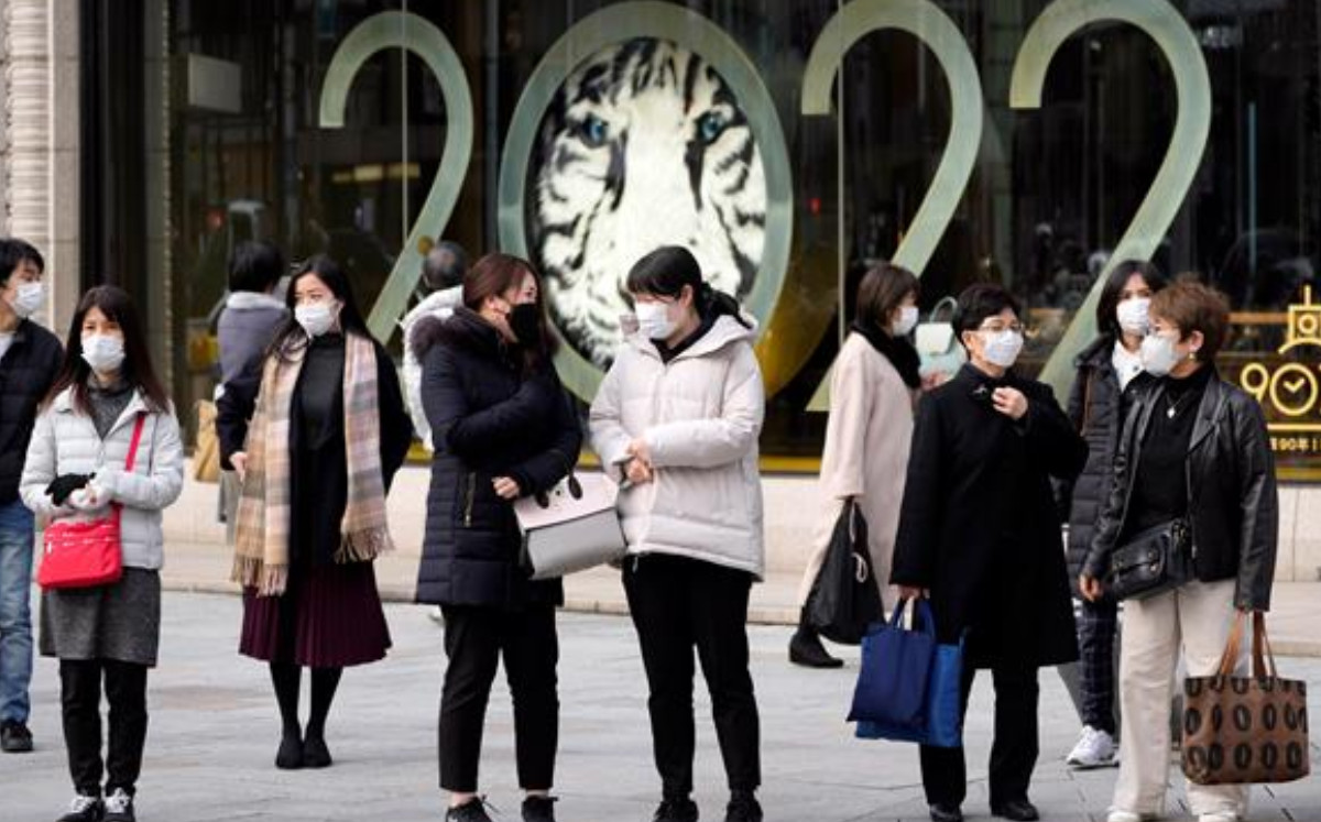 Japón vuelve a las restricciones ante su mayor ola de contagios |EFE