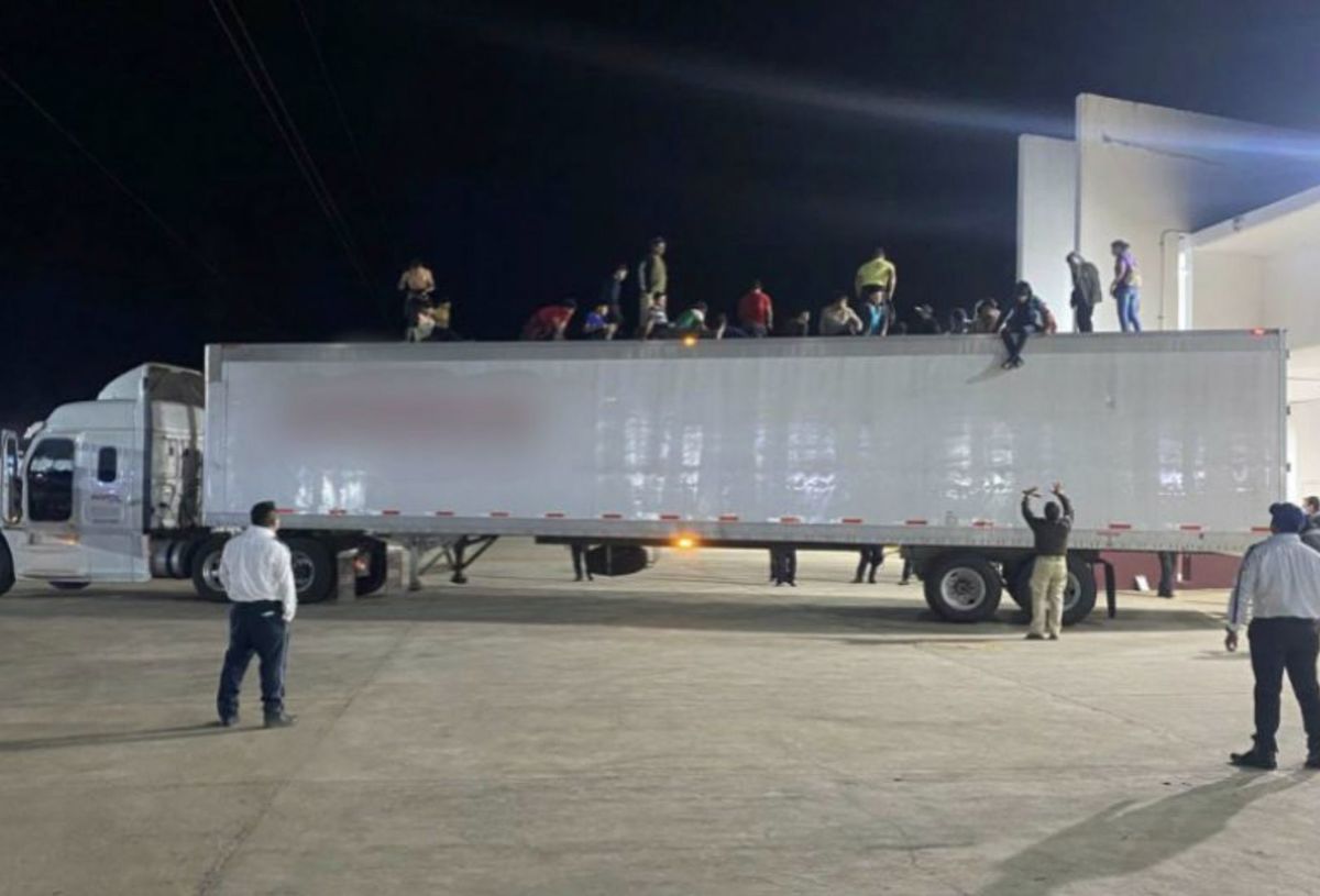 Los migrantes fueron localizados en condiciones de hacinamiento. | Archivo Cuartoscuro