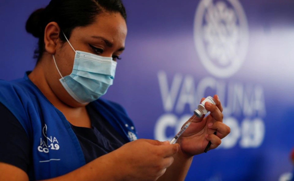 El Salvador continúa con su plan de vacunación contra el covid-19. | Reuters
