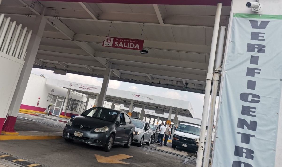 Los verificentros operarán con normalidad pese a cierre de oficinas. | Cuartoscuro