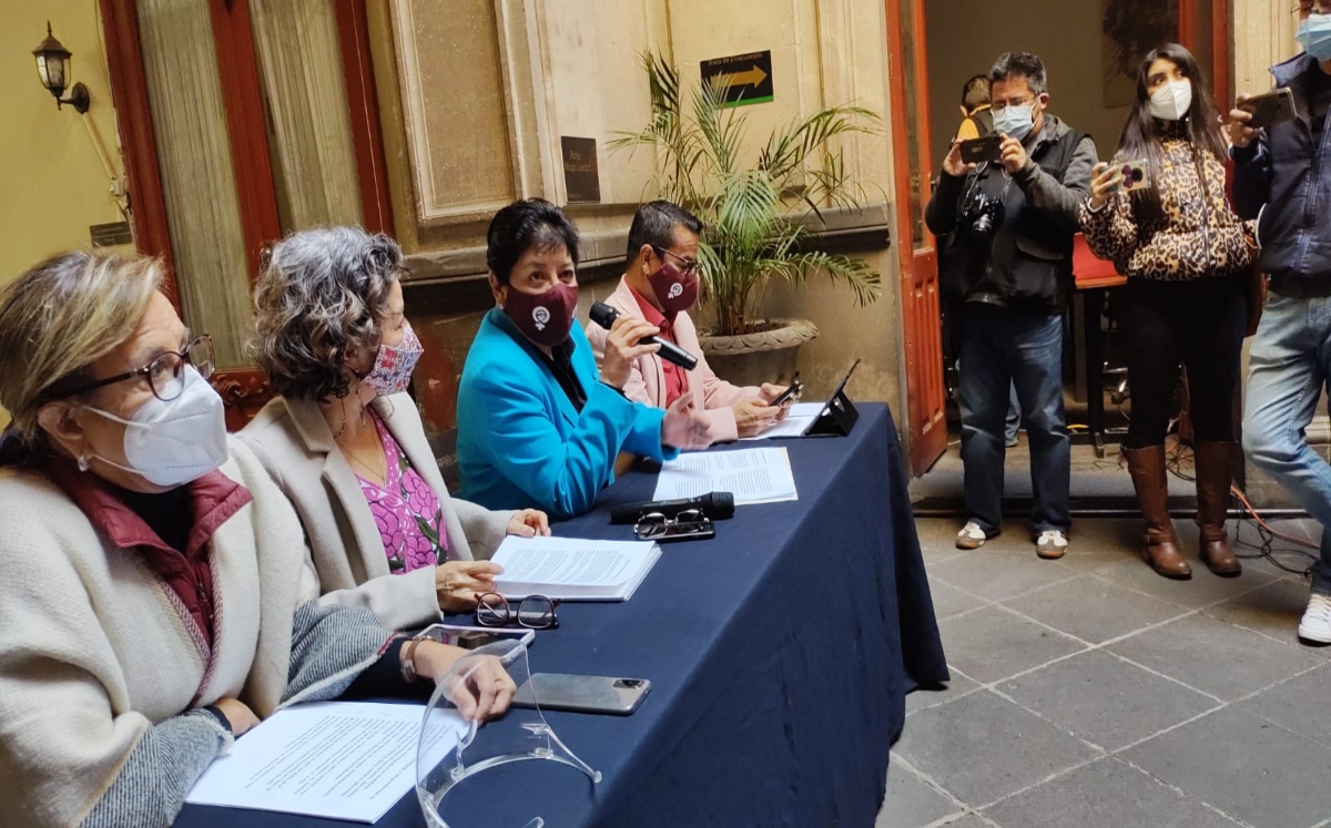 Acusan agresión a candidatas en Puebla | Angélica Tenahua