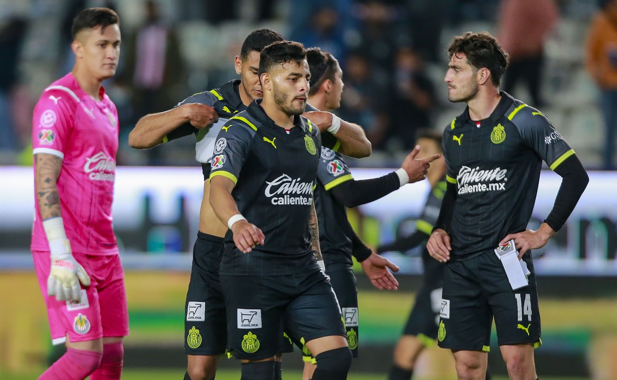 Chivas perdió ante Pachuca y ahora busca cambio de alineación (Mexsport)